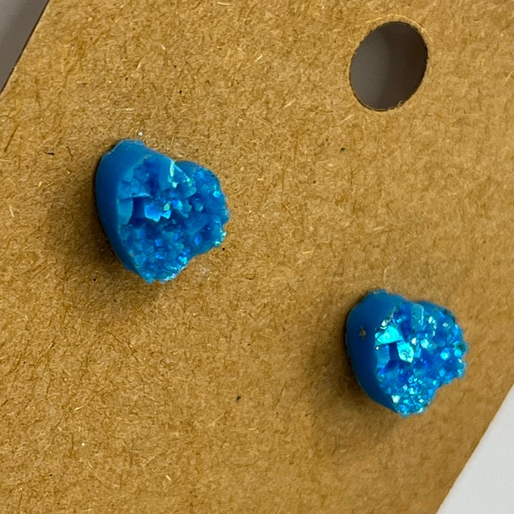 Blue geode looking rock stud earrings - Picture 2 of 3
